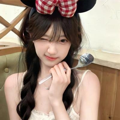 订婚当天富豪千金来虐渣